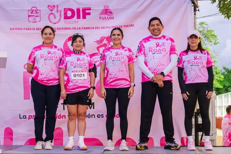 Participants in pink walk and run the Tulum Carrera Rosa for breast cancer awareness