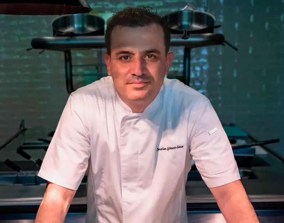 Chef Jonatan Gómez Luna leads Le Chique into the world top 100 Chef Jonatan Gómez Luna leads Le Chique into the world top 100
