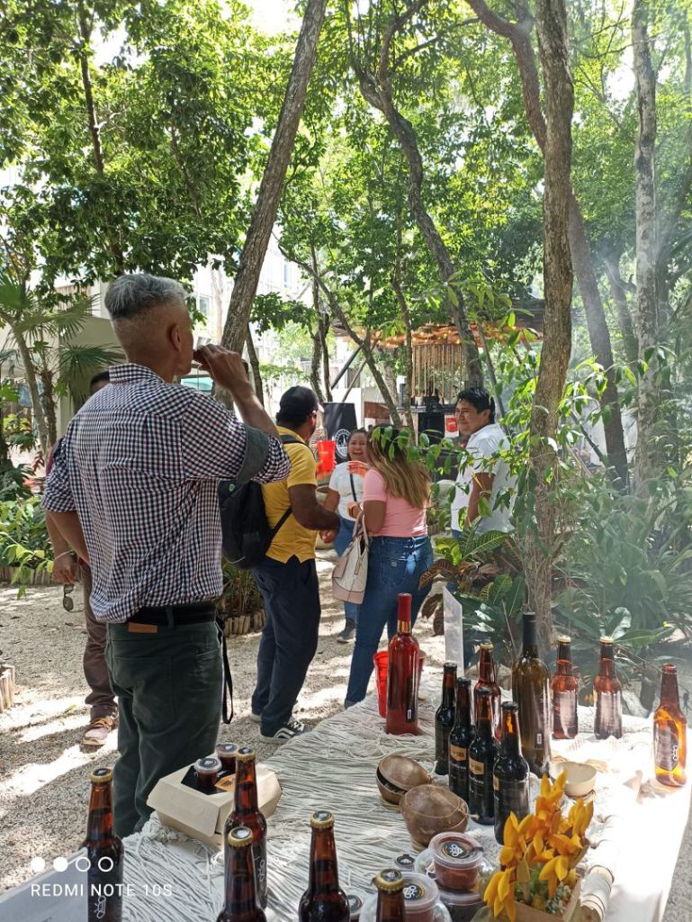 El legado apícola de Tulum toma vuelo con la cerveza artesanal Nikte Kaab