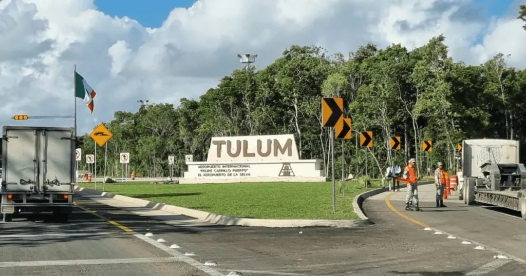 Tulum's new airport faces a crisis as Sedena's steep transport fees lead to a standoff with service providers, threatening the local tourism economy.