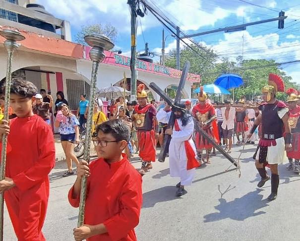 Tulum Walks the Path of Faith in a Powerful Good Friday Procession - Tulum Times Tulum’s streets came alive on Good Friday with a moving reenactment of the Via Crucis, uniting residents and tourists in a powerful display of faith, tradition, and community spirit.